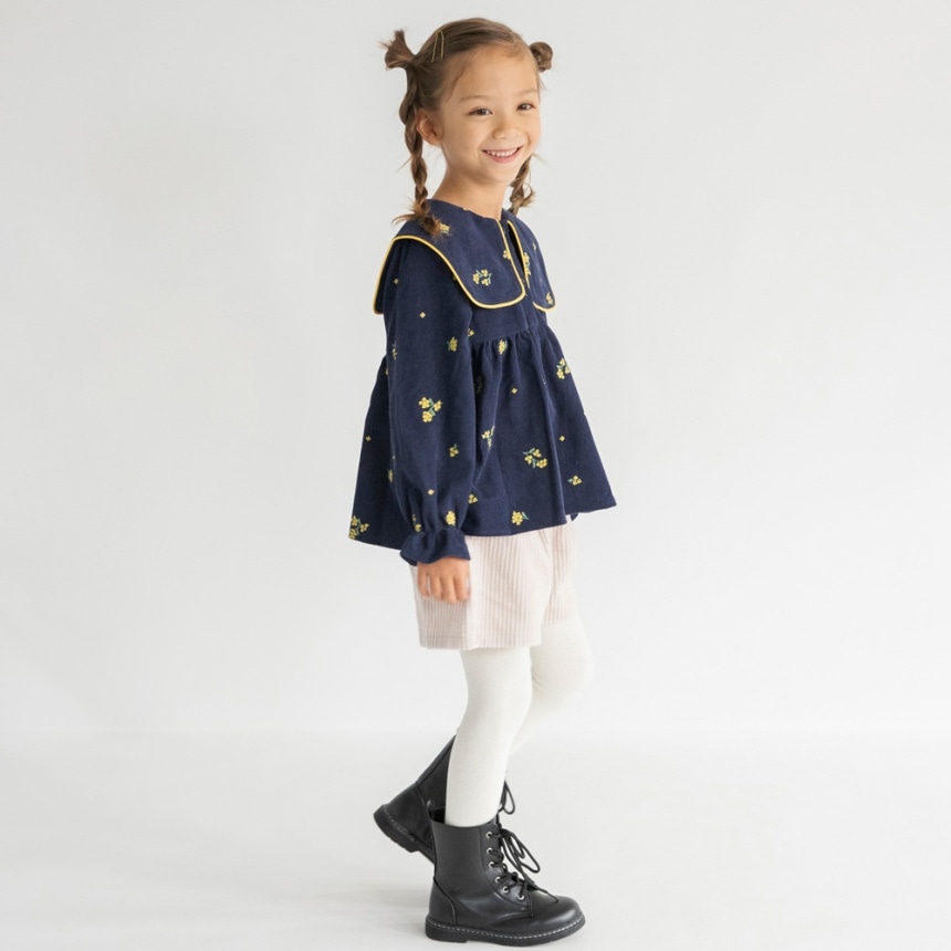 ピンクベージュ