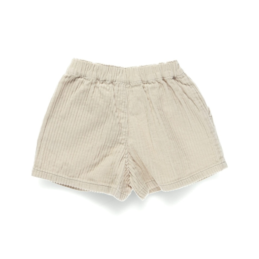 ピンクベージュ