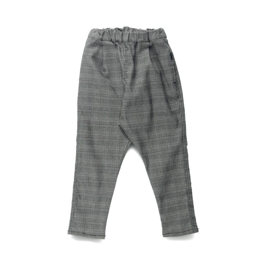 チャコールグレー