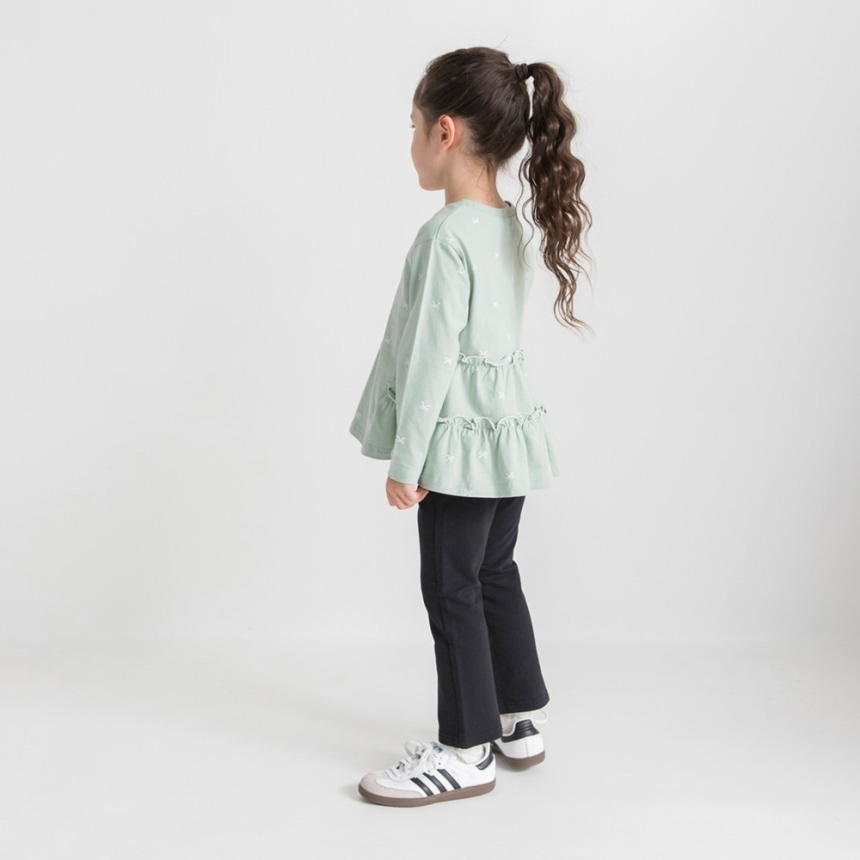 ライトグリーン