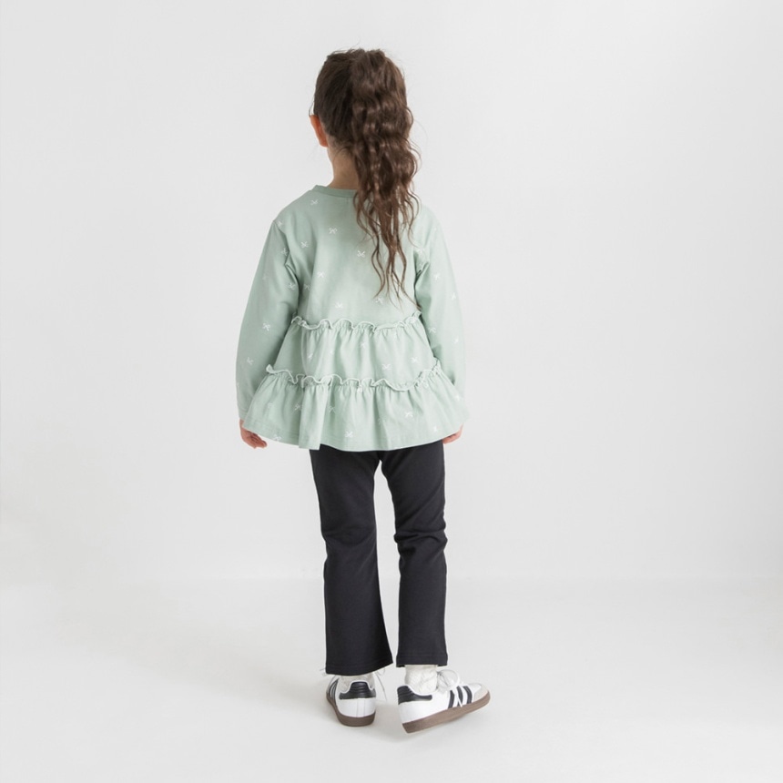 ライトグリーン