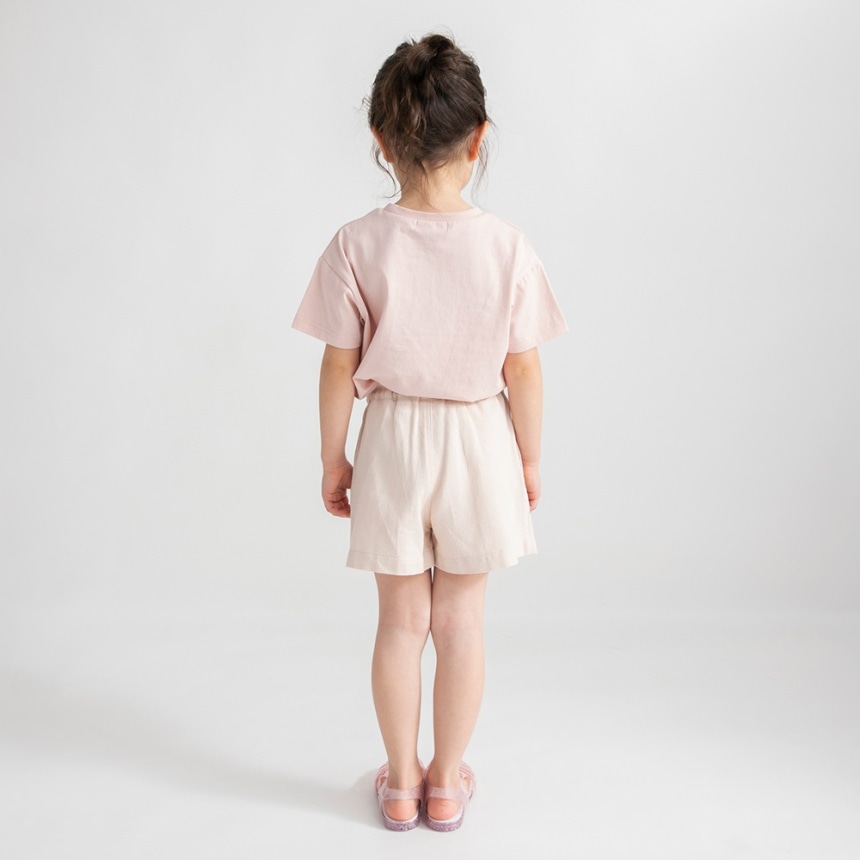 ピンクベージュ