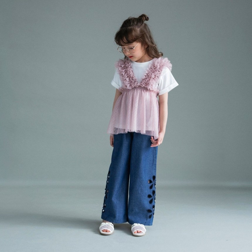 ピンクベージュ