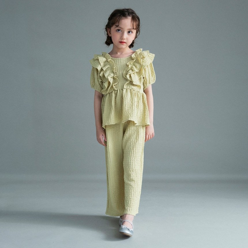 ライトグリーン