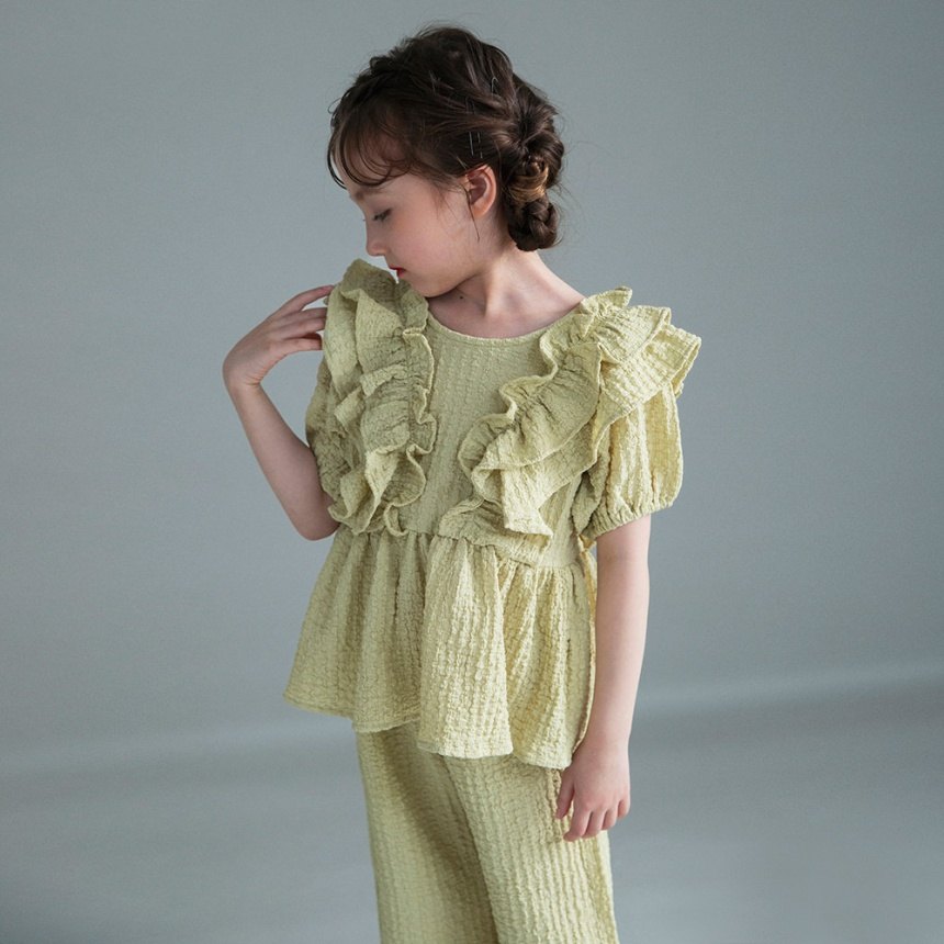 ライトグリーン