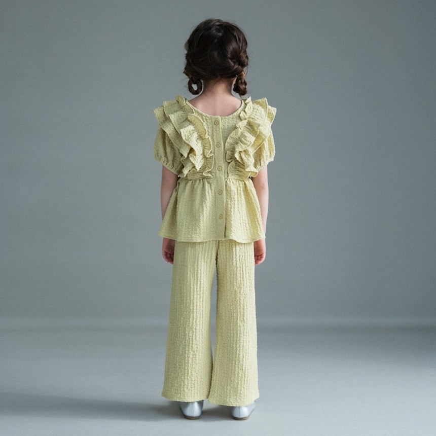 ライトグリーン