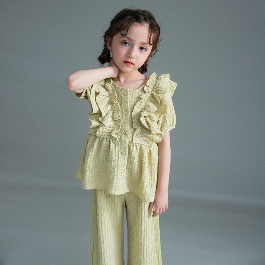 ライトグリーン