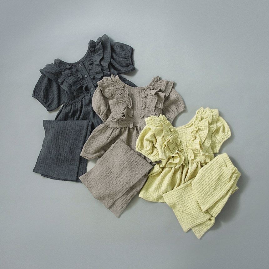 ライトグリーン