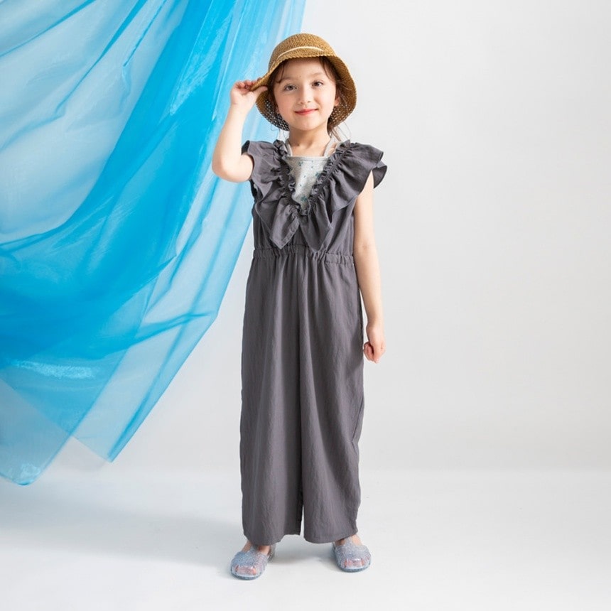 チャコールグレー