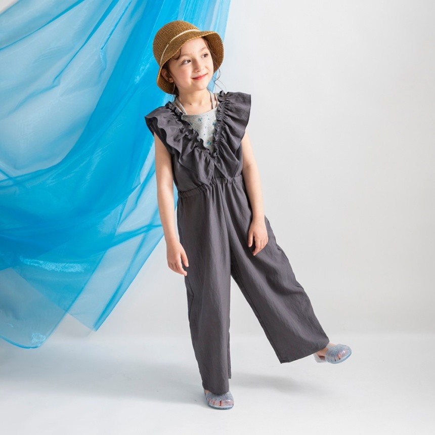 チャコールグレー