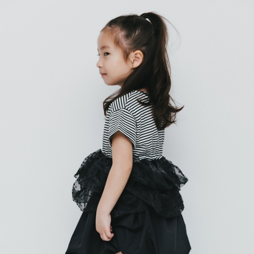 81:ボーダー_黒フリル