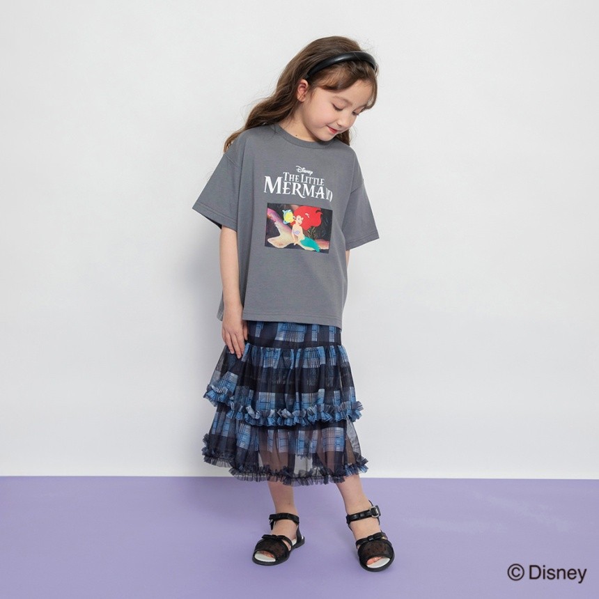 チャコールグレー