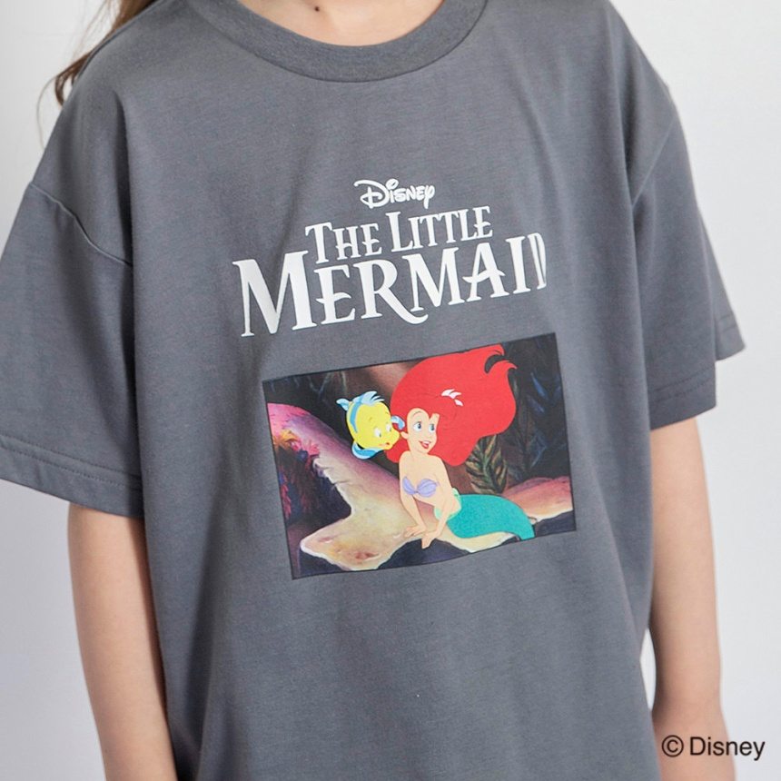 チャコールグレー