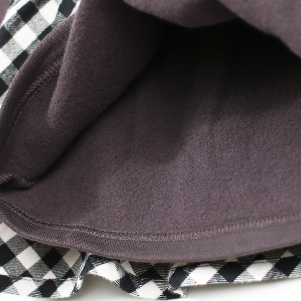 チャコールグレー