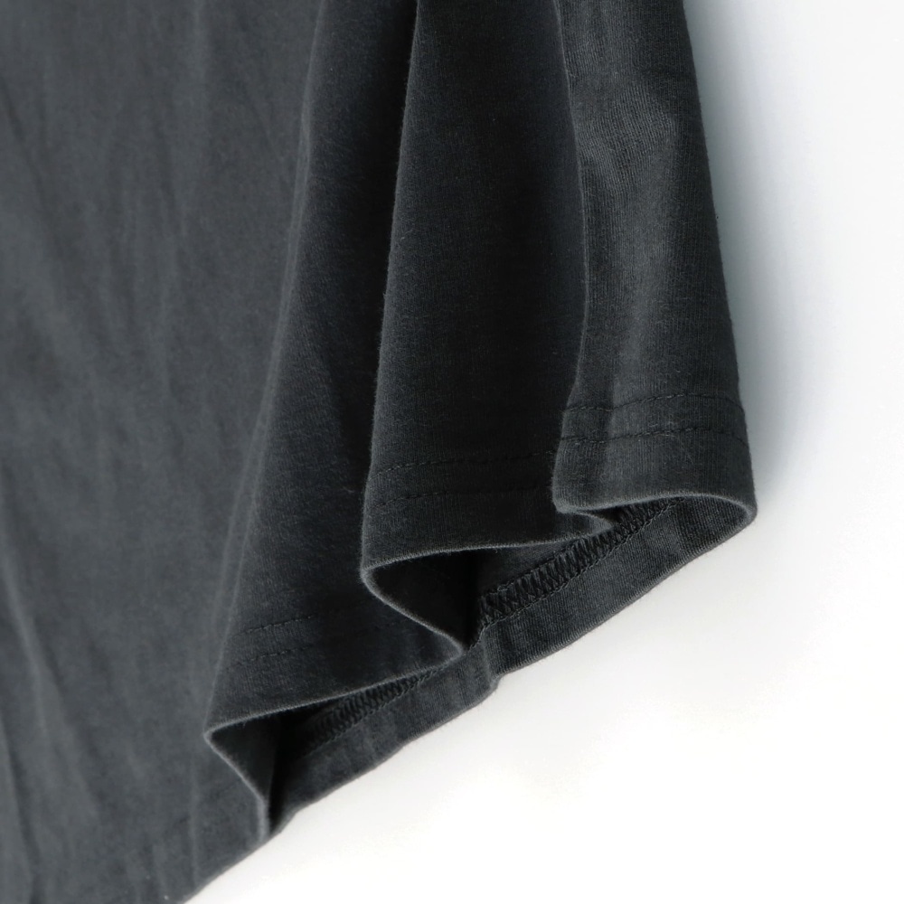 チャコールグレー