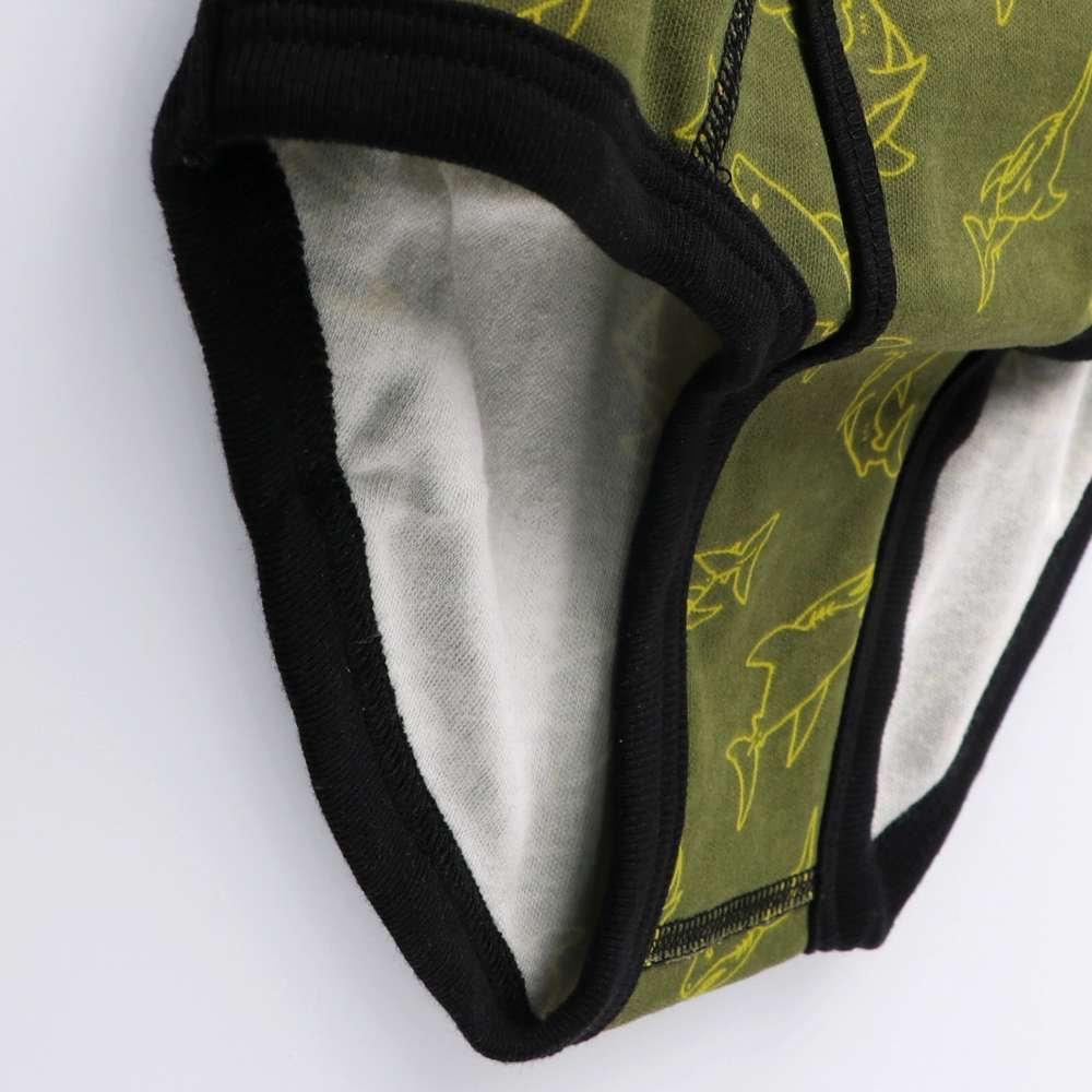 カーキグリーン