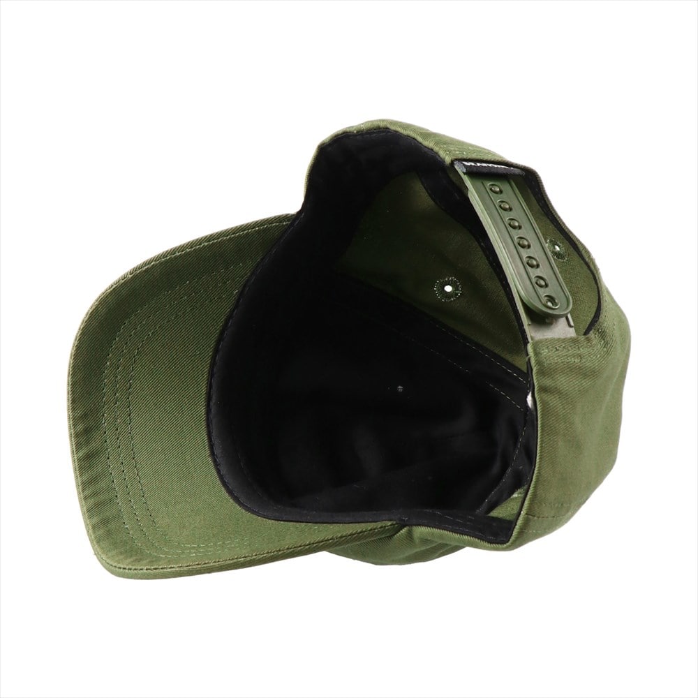 カーキグリーン