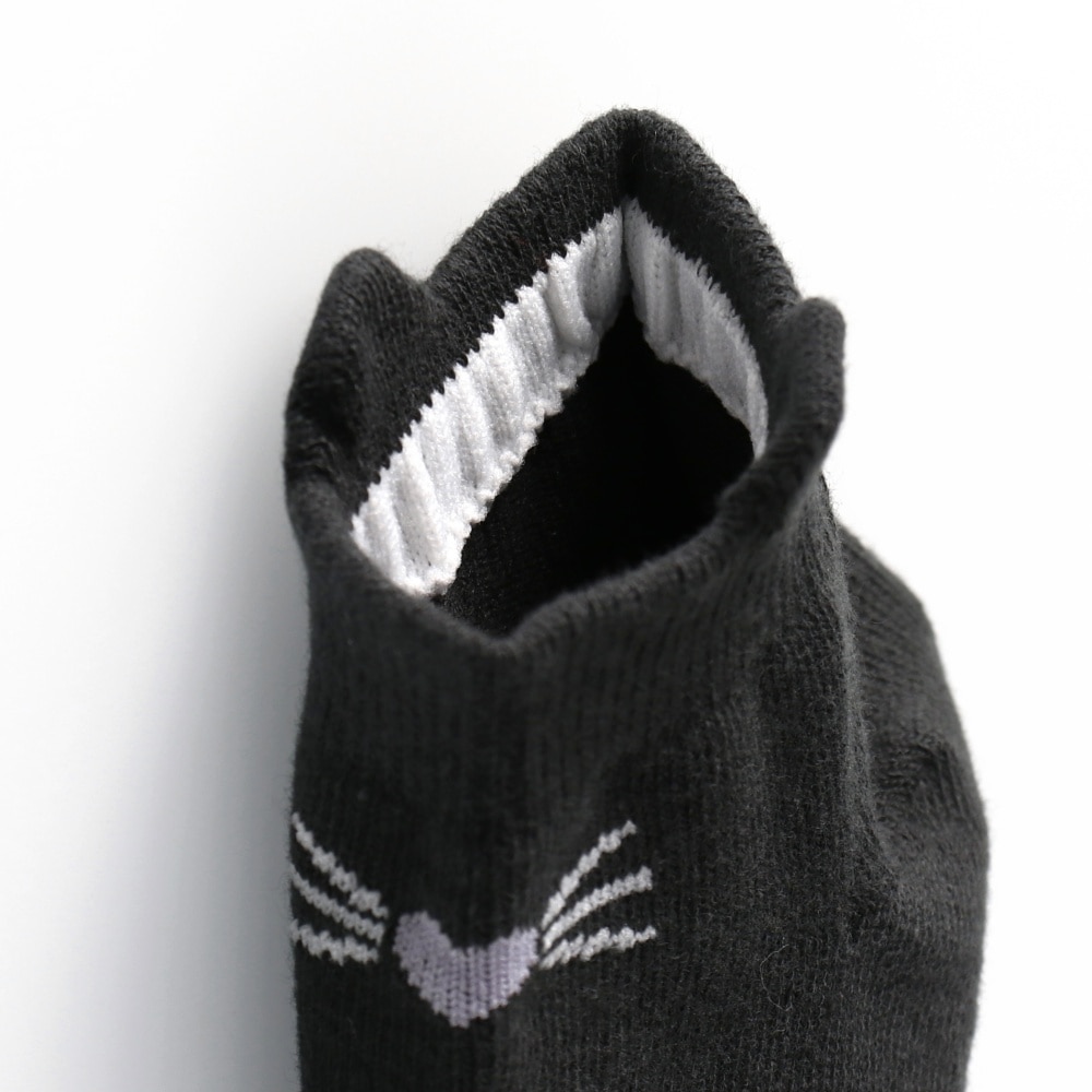 チャコールグレー