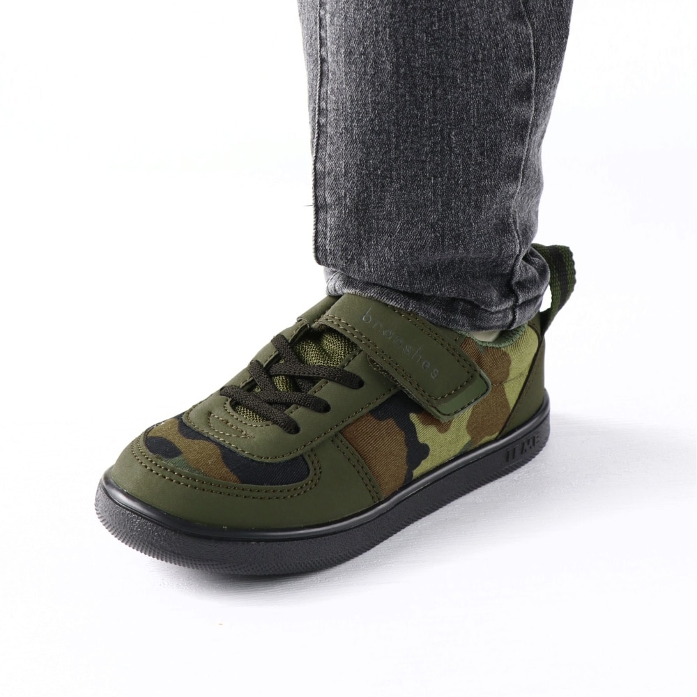 カーキグリーン