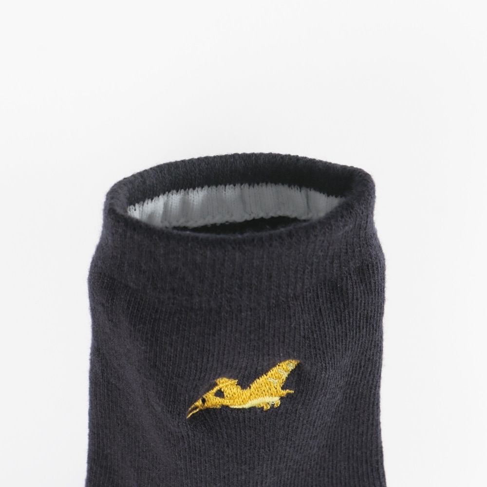 チャコールグレー