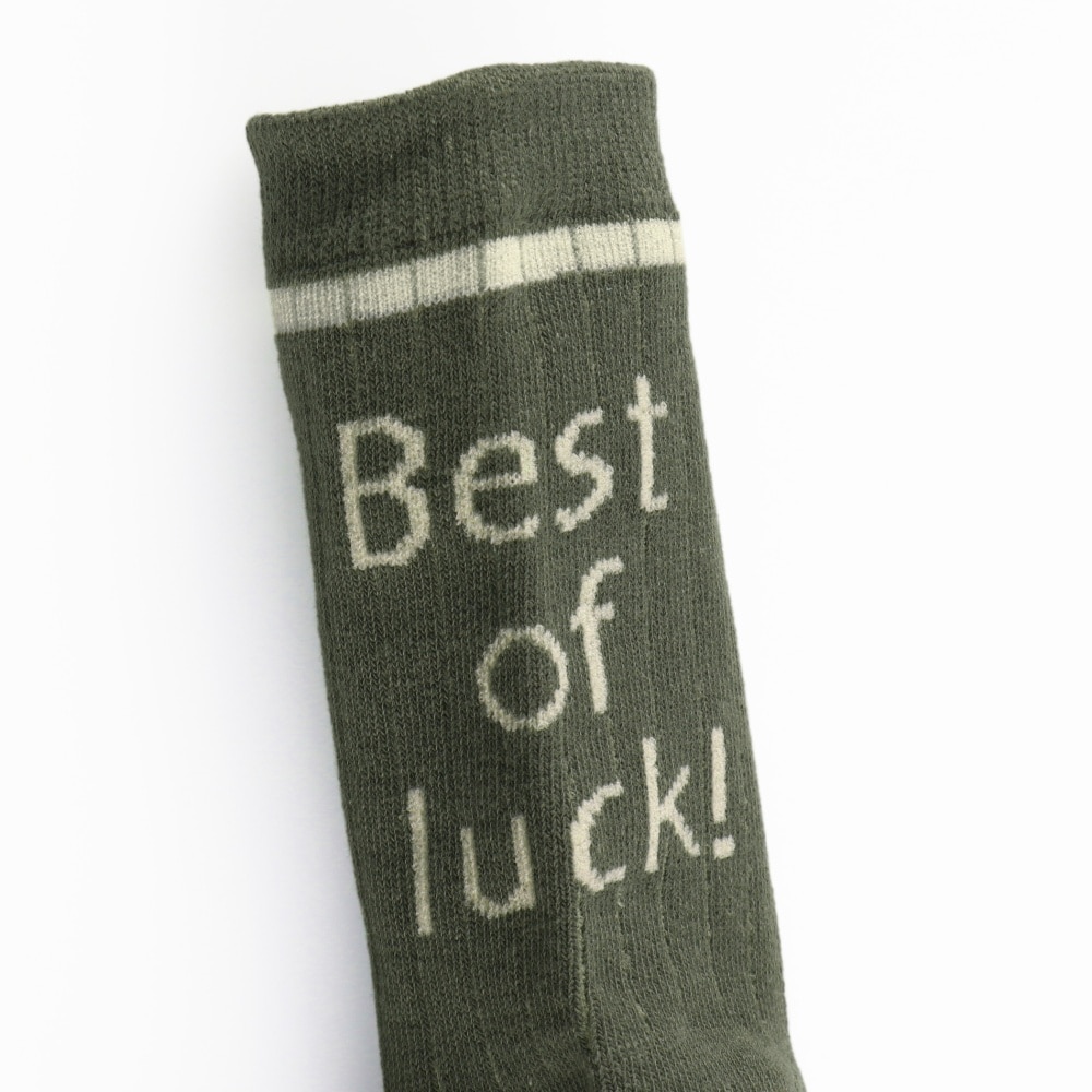 カーキグリーン