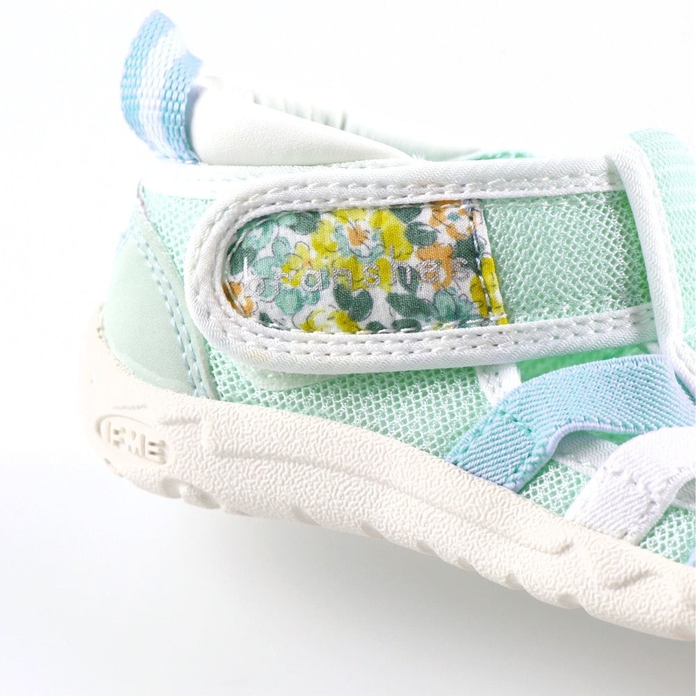 ライトグリーン