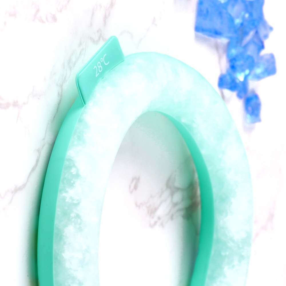 ライトグリーン