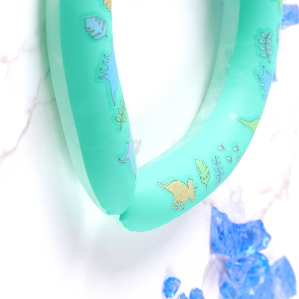 ライトグリーン