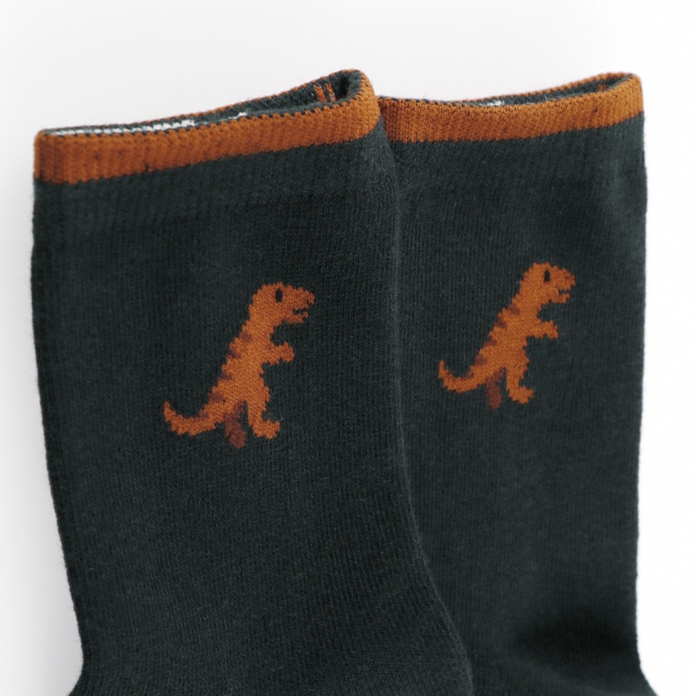 チャコールグレー