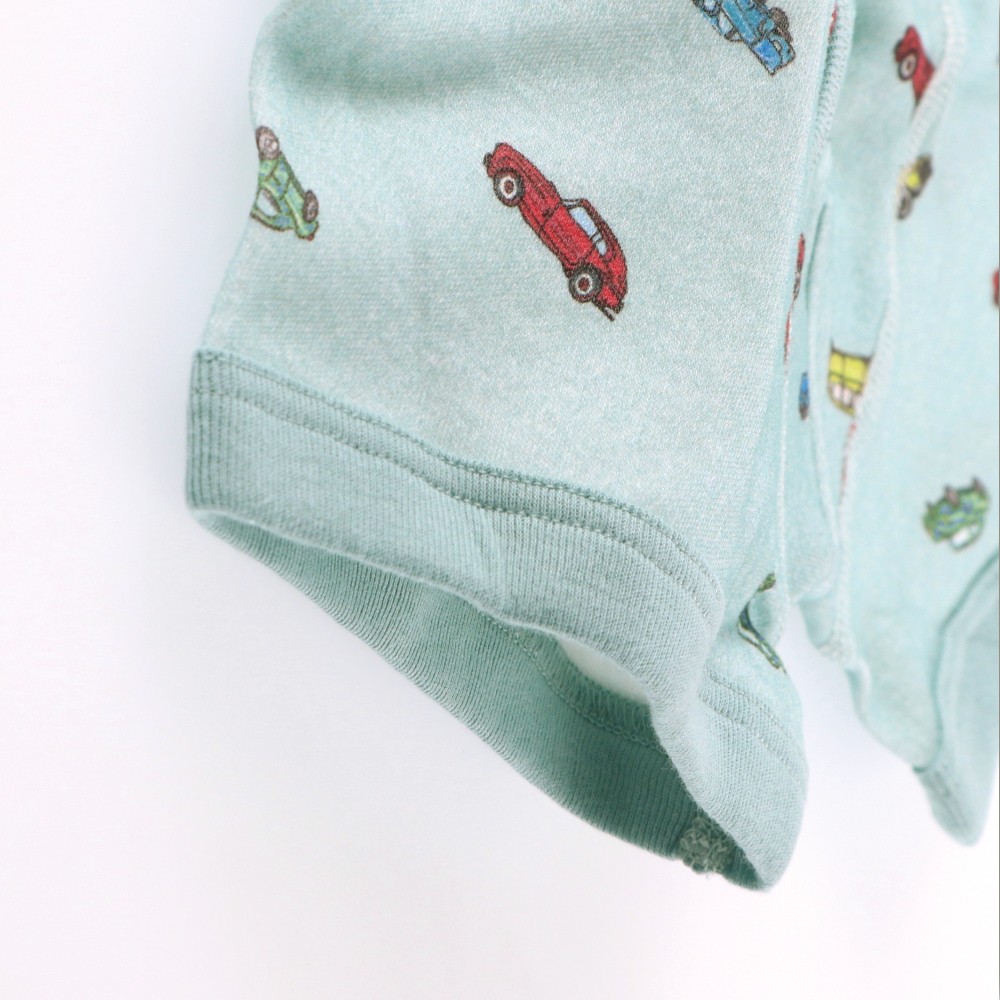 ライトグリーン