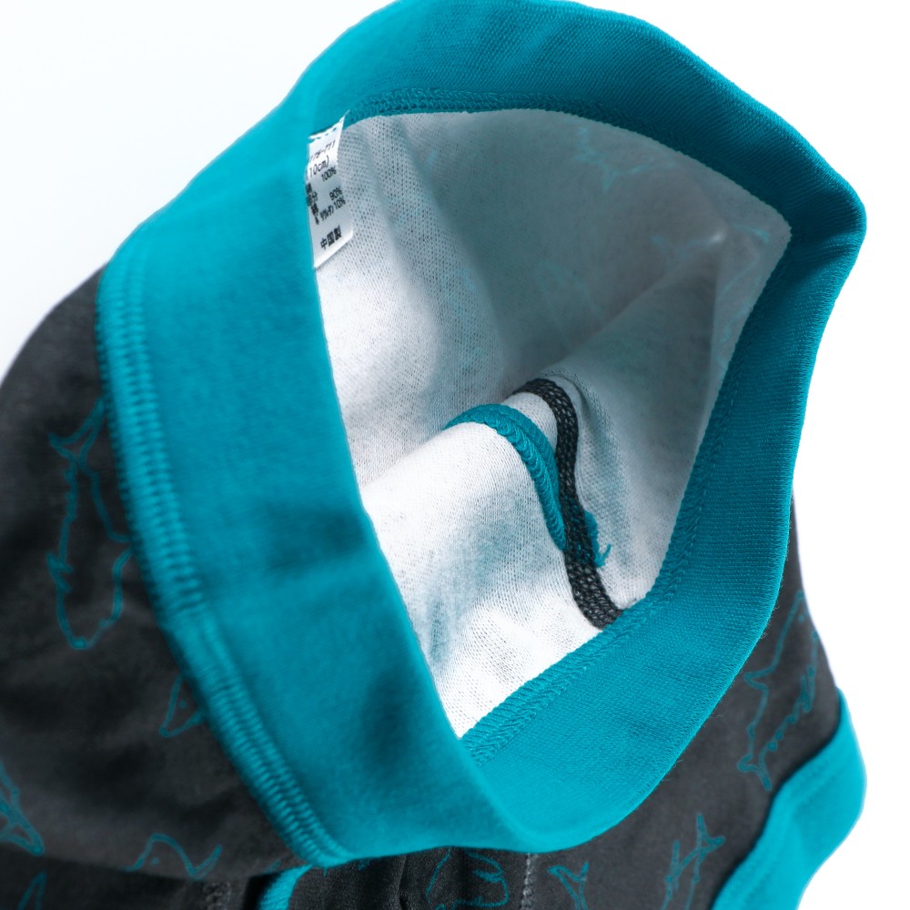 チャコールグレー