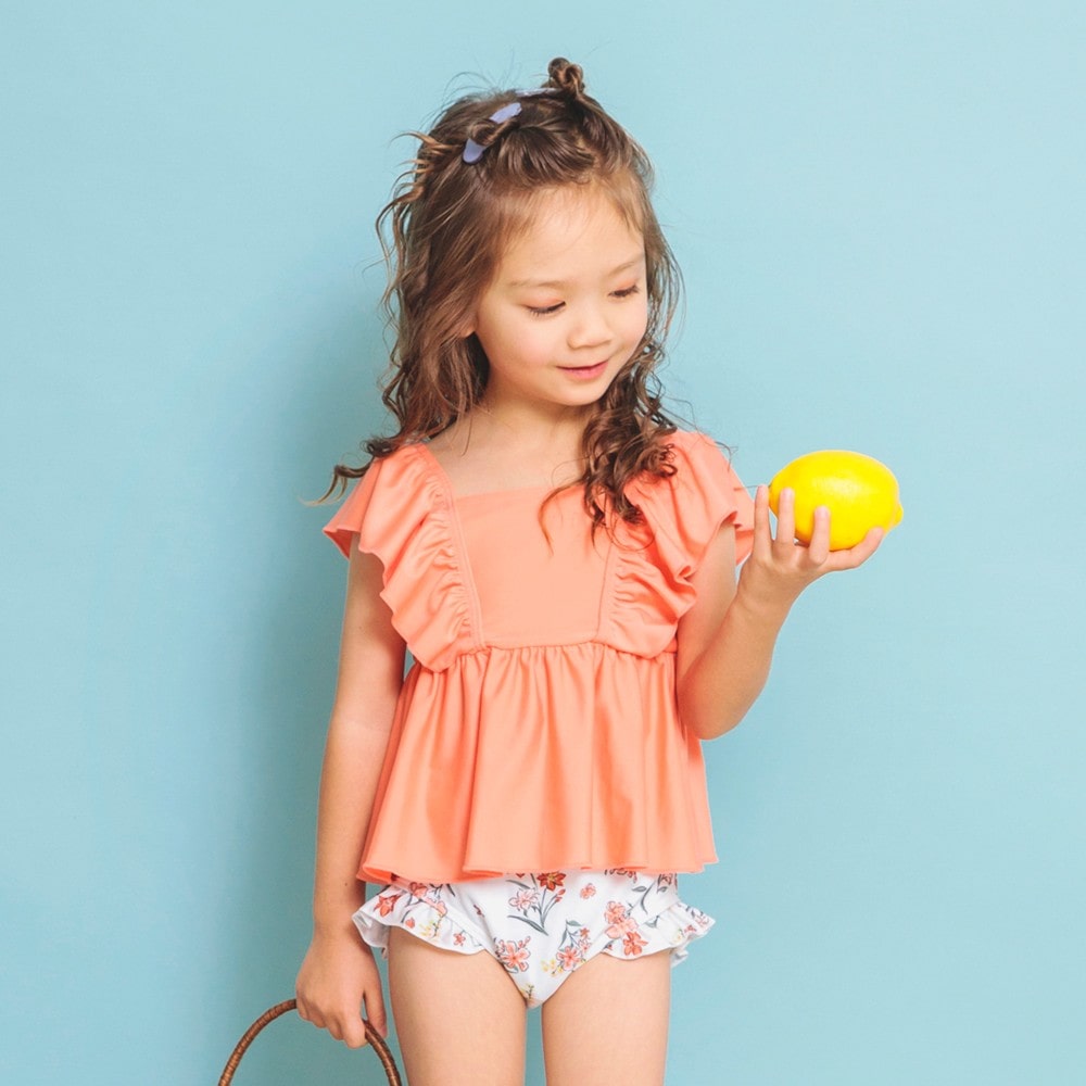 サーモンピンク