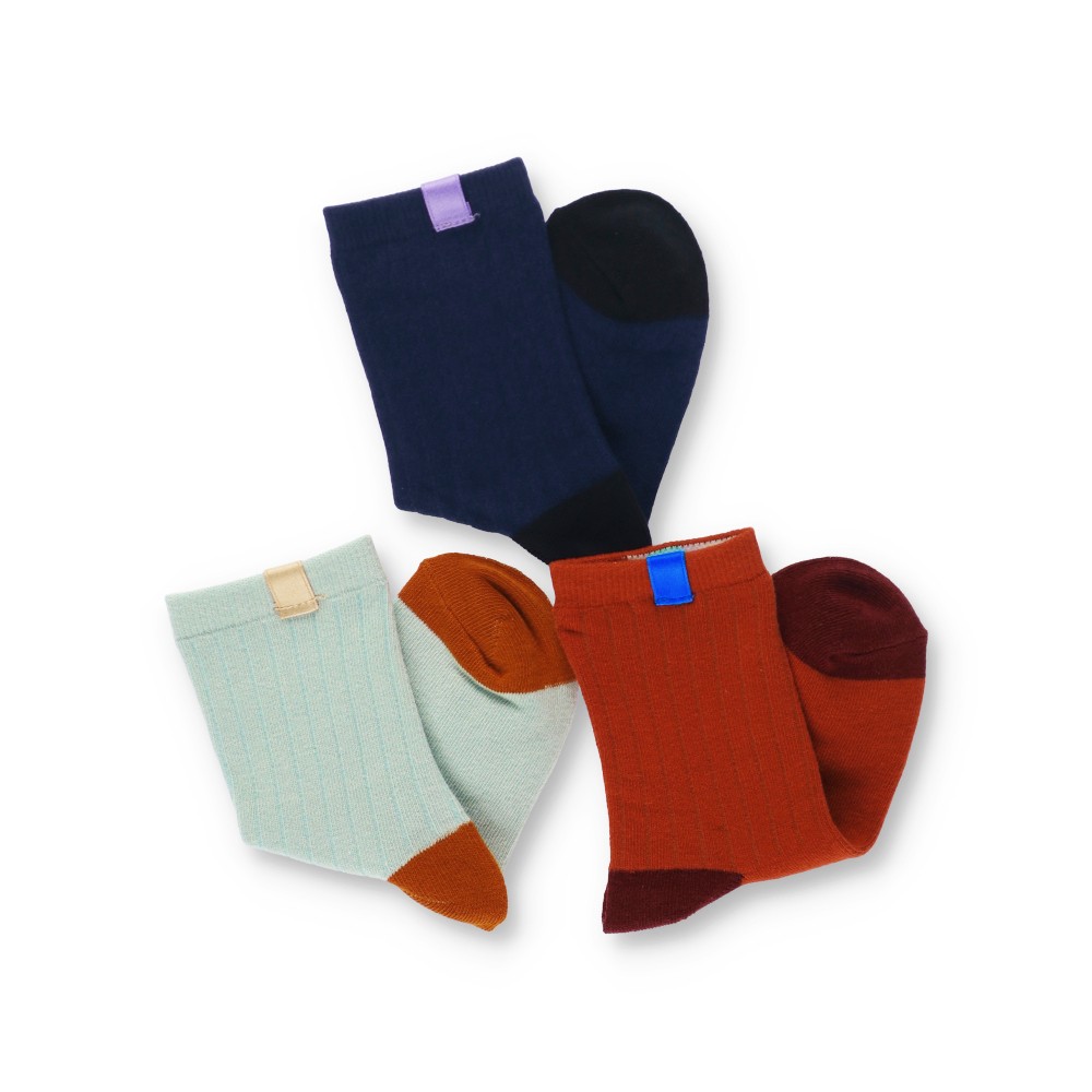 ネイビーブルー