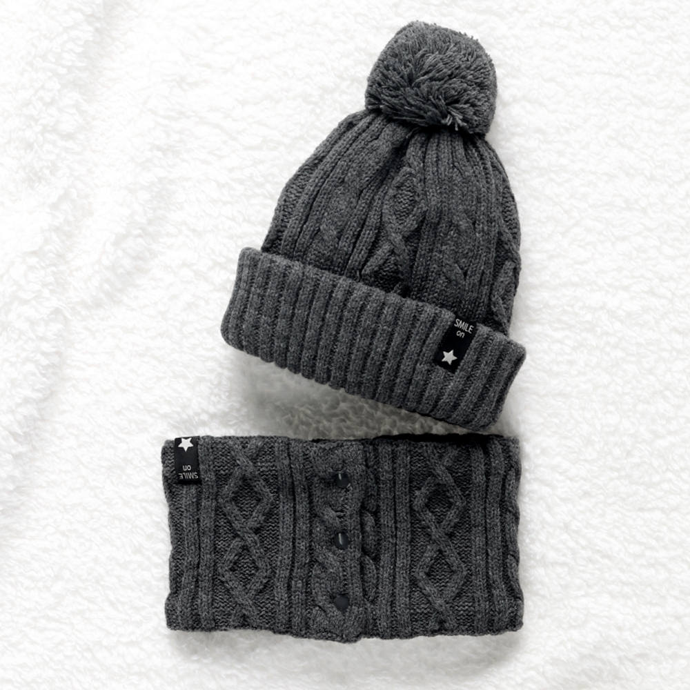 チャコールグレー