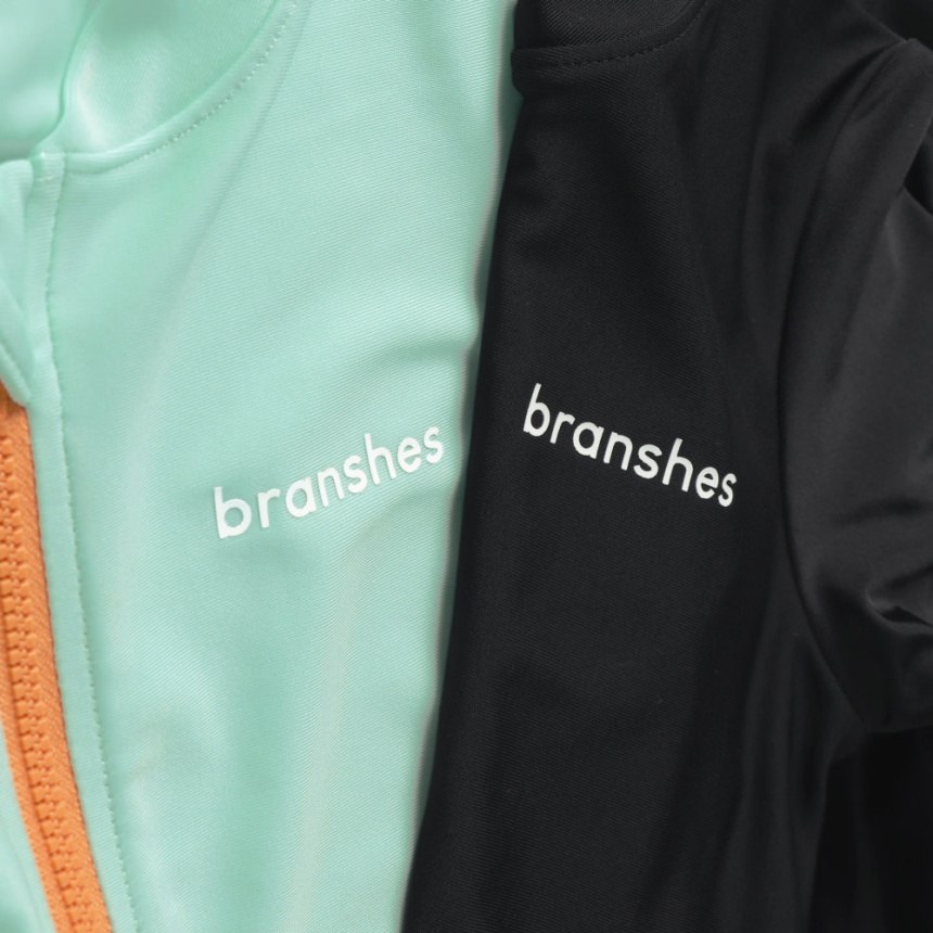 ライトグリーン