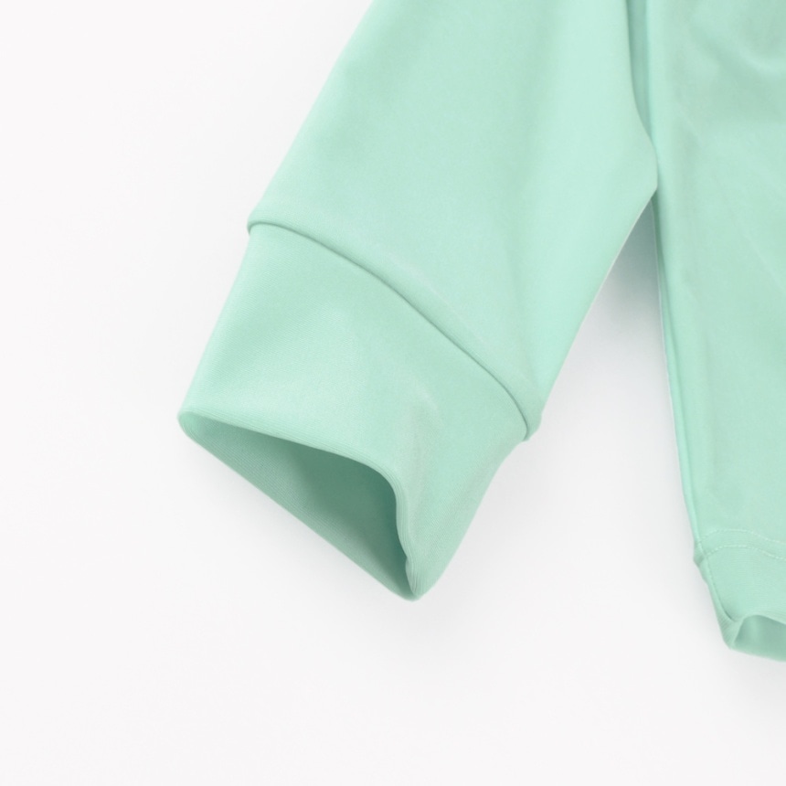 ライトグリーン