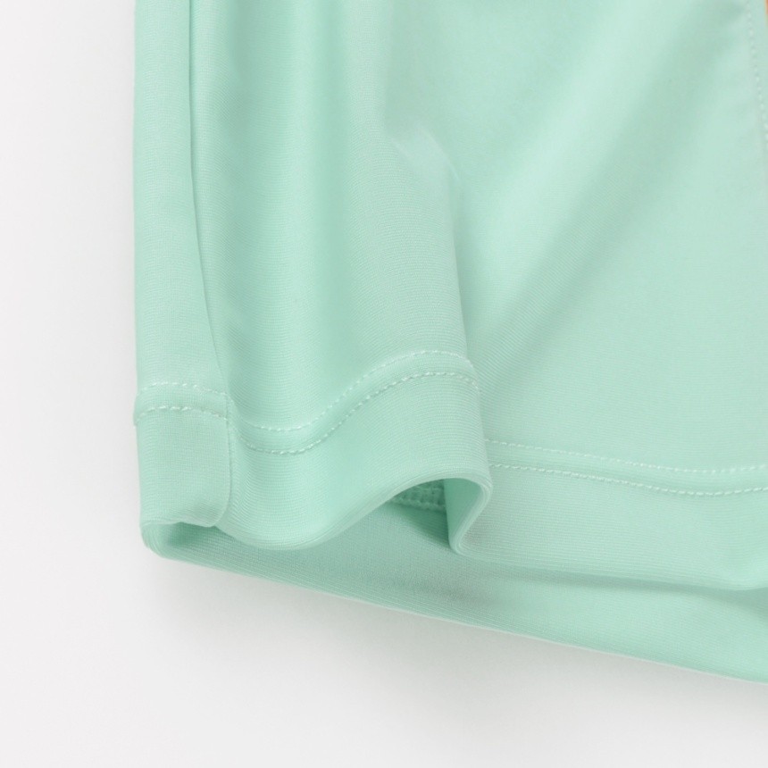 ライトグリーン