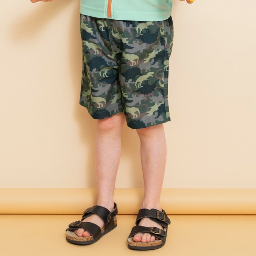 カーキグリーン