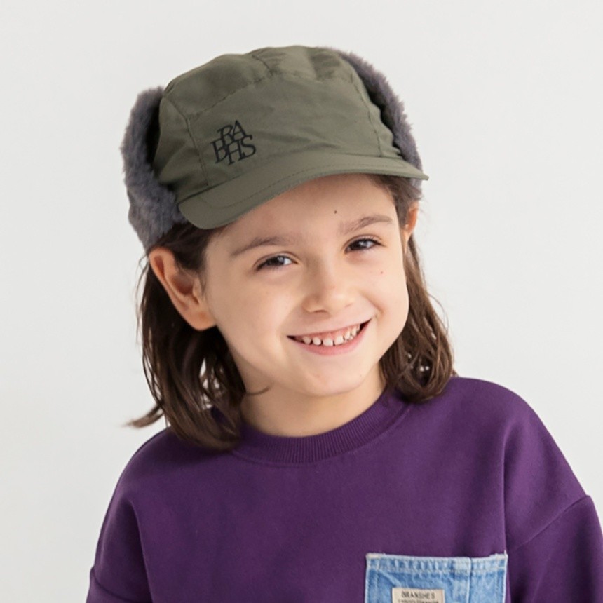 カーキグリーン