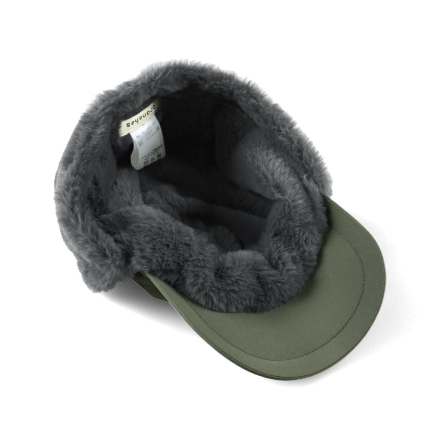 カーキグリーン