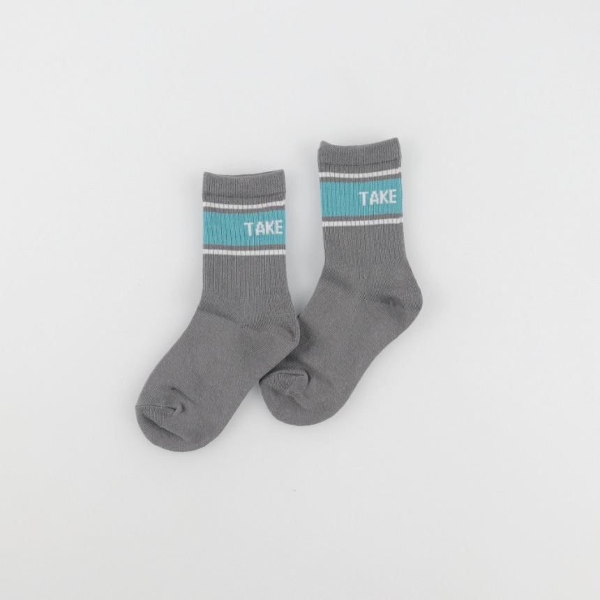 チャコールグレー