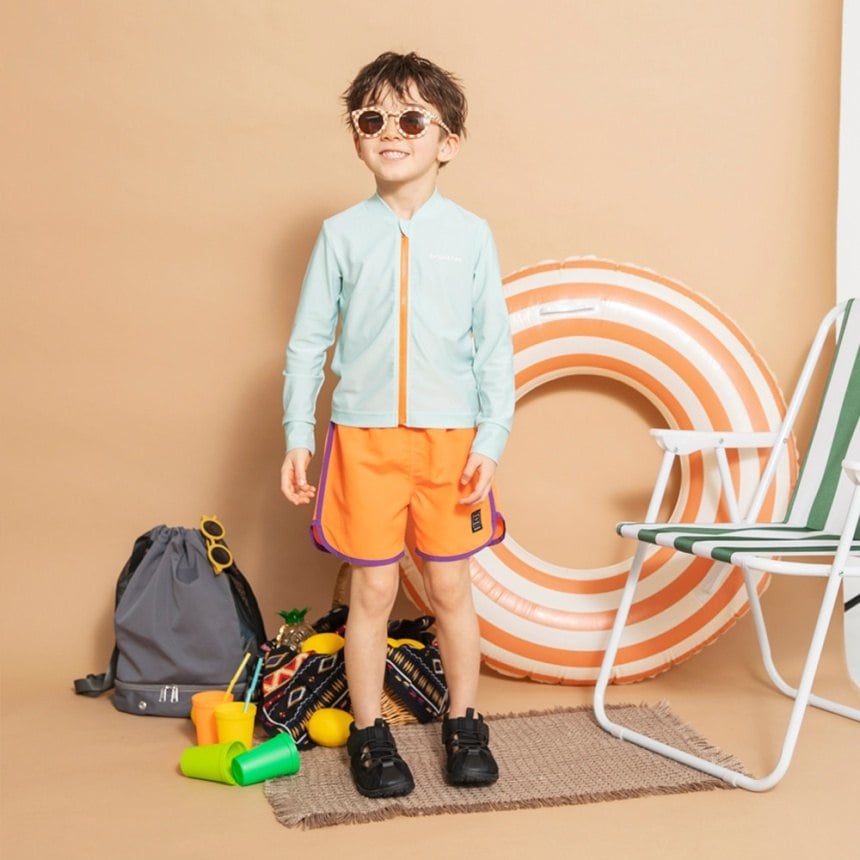 ライトグリーン