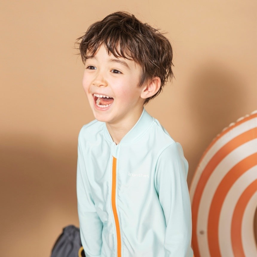 ライトグリーン