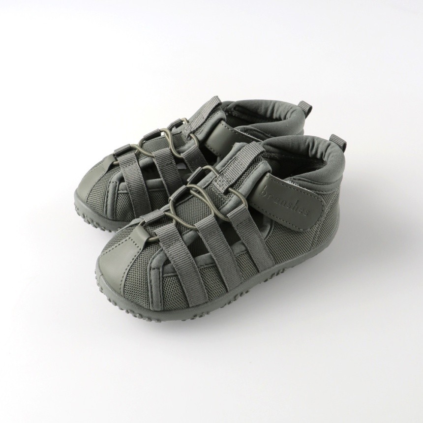 カーキグリーン