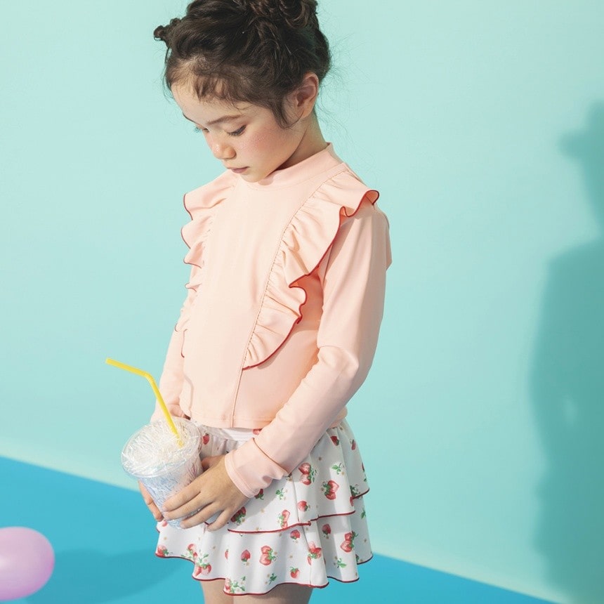 サーモンピンク