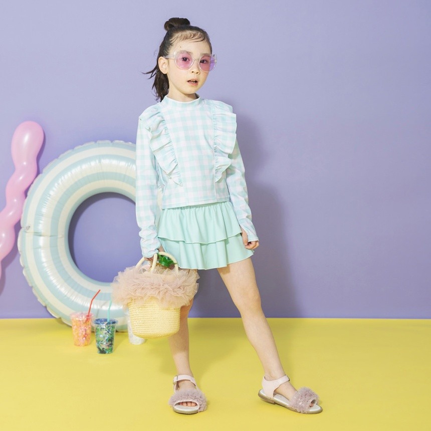 ライトグリーン