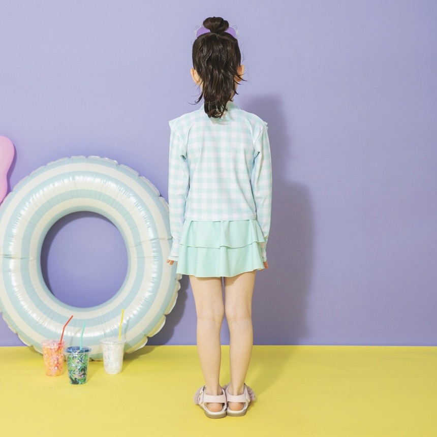 ライトグリーン