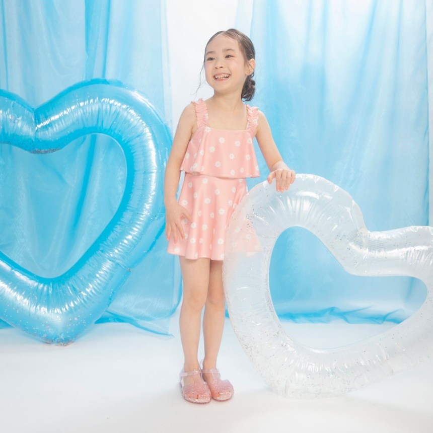 サーモンピンク