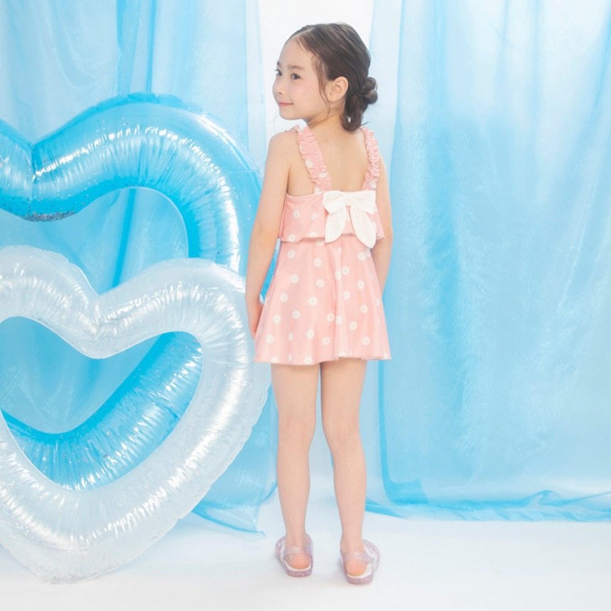 サーモンピンク