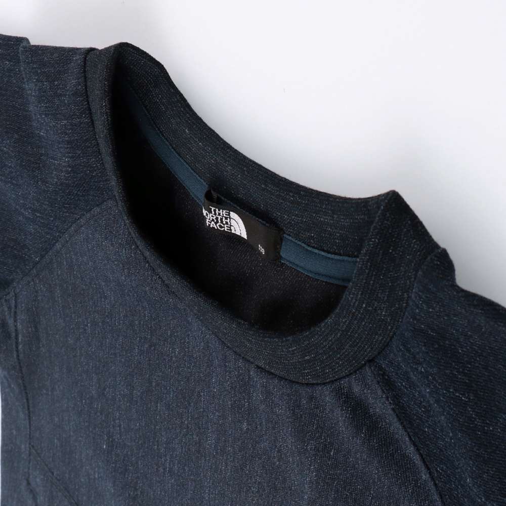 ネイビーブルー